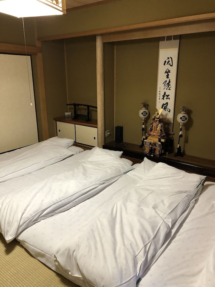 undefined Kanazawa-Hachitabi Kasaichi