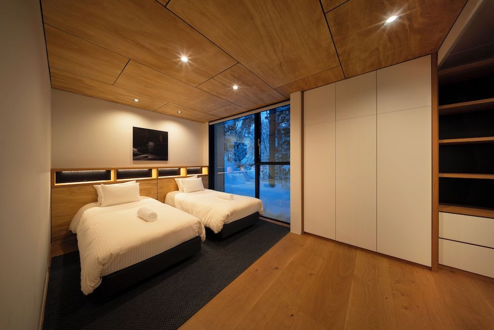Luxury Chalet, 3 Bedrooms, Ensuite, Mountain View