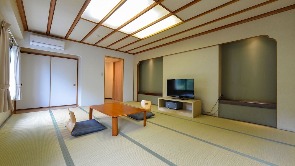 Economy Japanese-Style-Room with 14 Tatami mats(No View) - Shared Bathroom - Non-Smoking