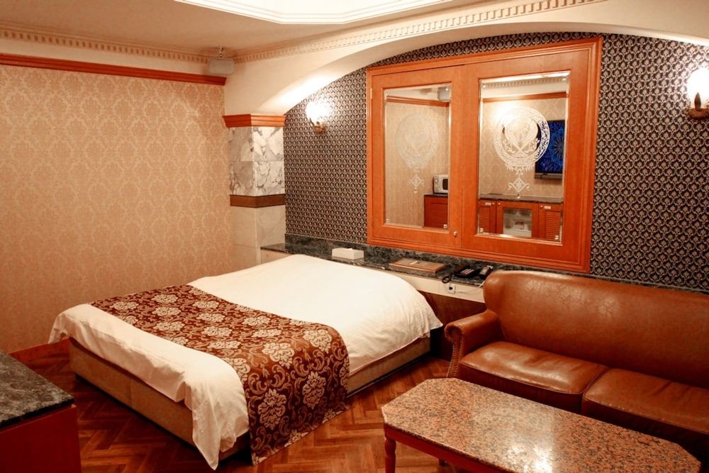 Standard Double Room, Smoking