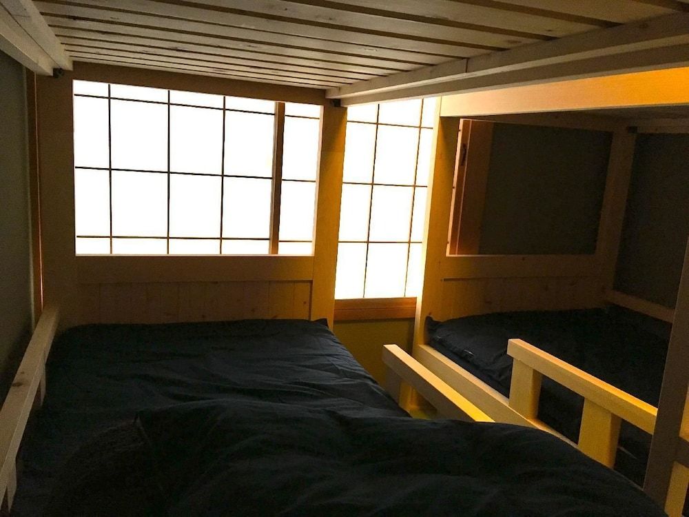 Private Bunk Bed Japanese Style Room 1A Max 4 Guests, Shared Bathroom