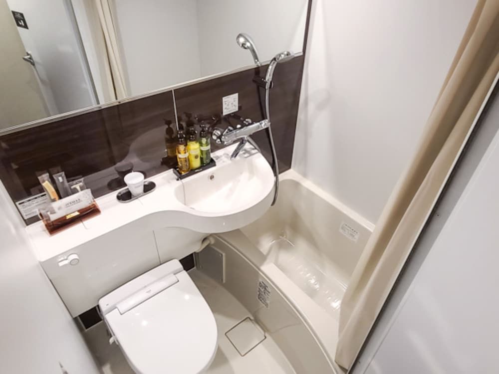 TENNEN-ONSEN HOTEL LiVEMAX PREMIUM Nagano-ekimae Single Room, Smoking 2