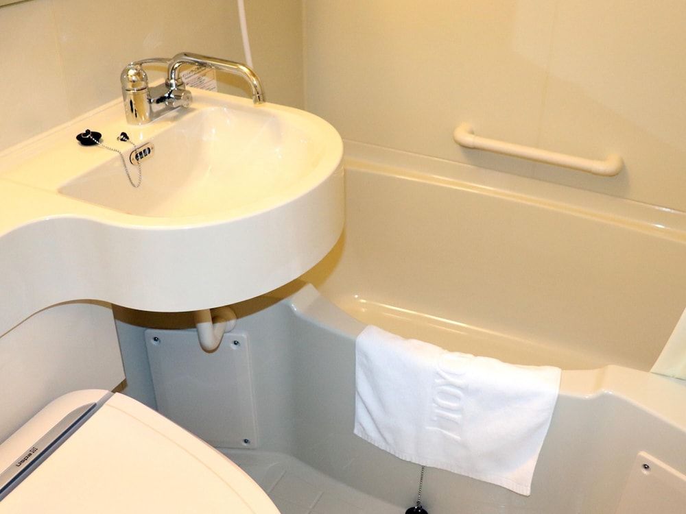 Toyoko Inn Nagano-eki Higashi-guchi Economy Double Room, Smoking 5