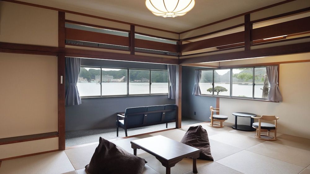 [Non-smoking] Standard Japanese-style room 12 tatami mats No indoor bath (Wooden building)
