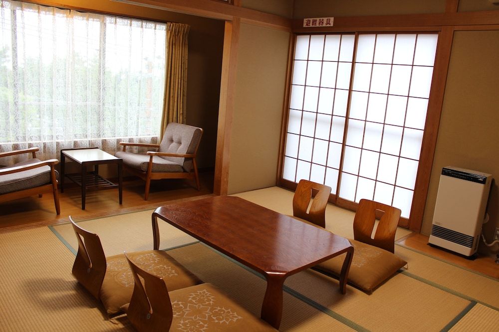 Yakiniku to Kaisen no Yado Raku Japanese Style Room For 4 People 2