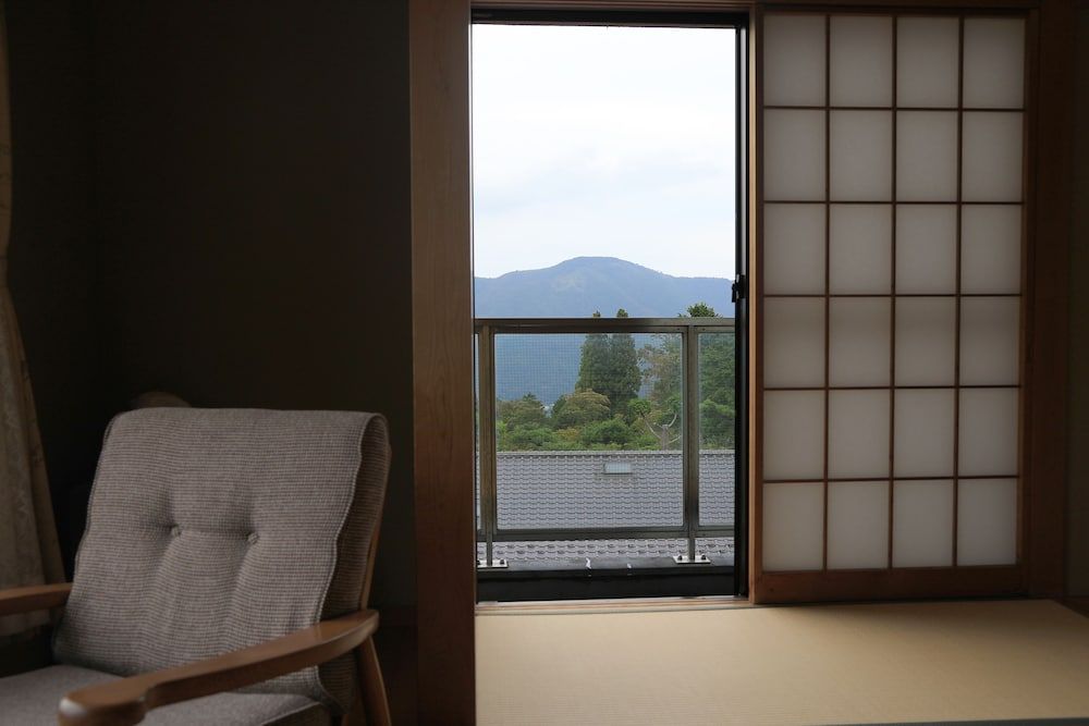 Yakiniku to Kaisen no Yado Raku Japanese Style Room For 5 People 2