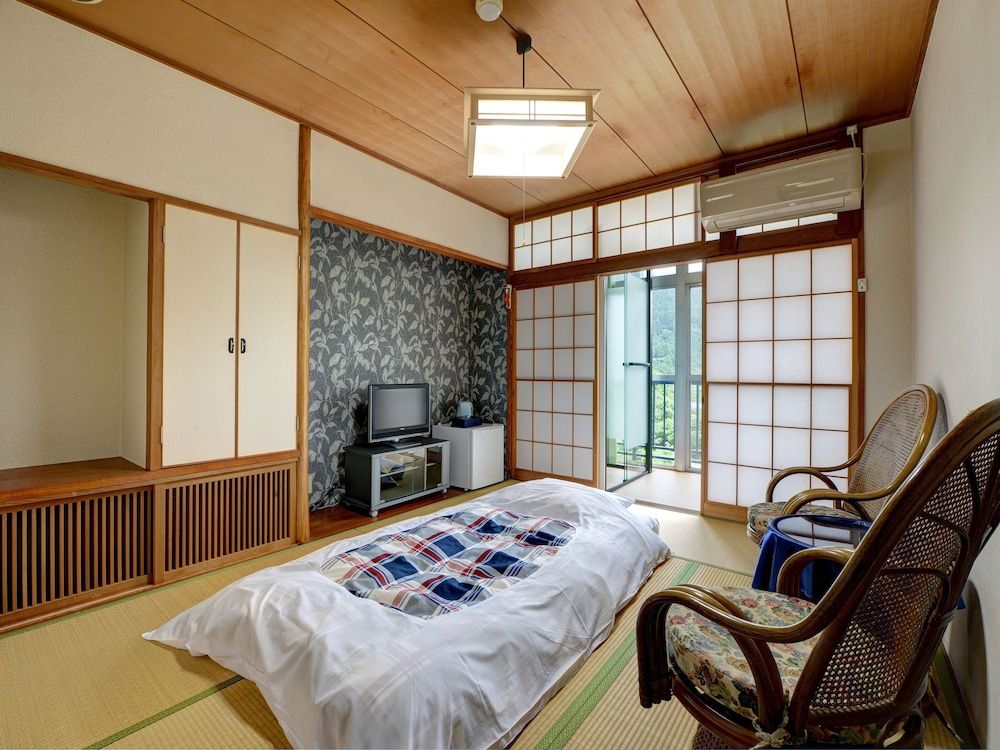 undefined Hakone Kousano Mori 2