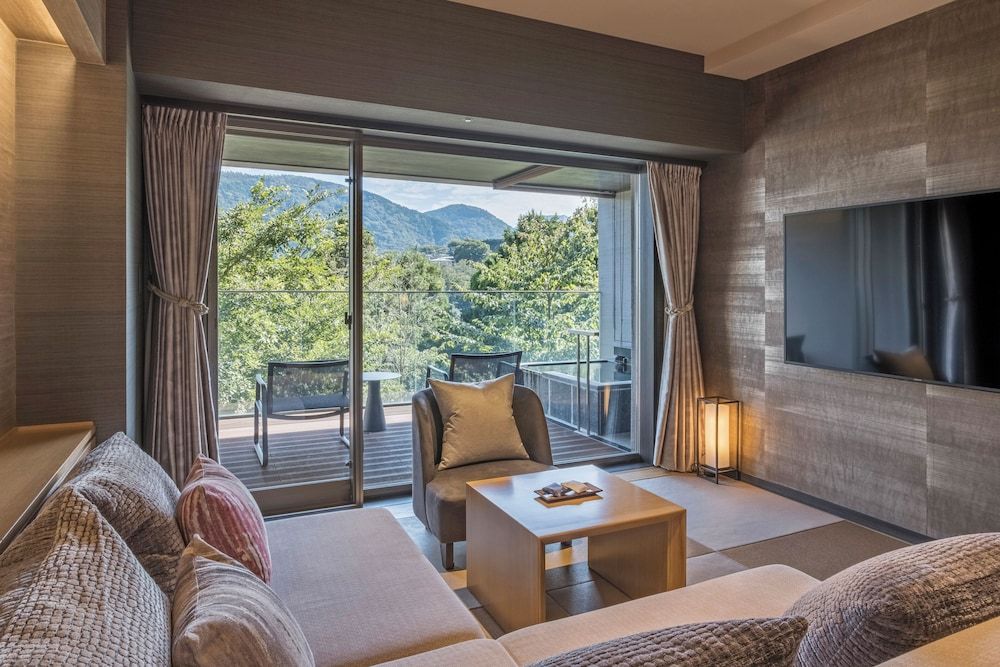 Hakone Gora KARAKU Breakfast Included, East Wing - Deluxe Japanese Style Room with Open-air bath, Non Smoking 5