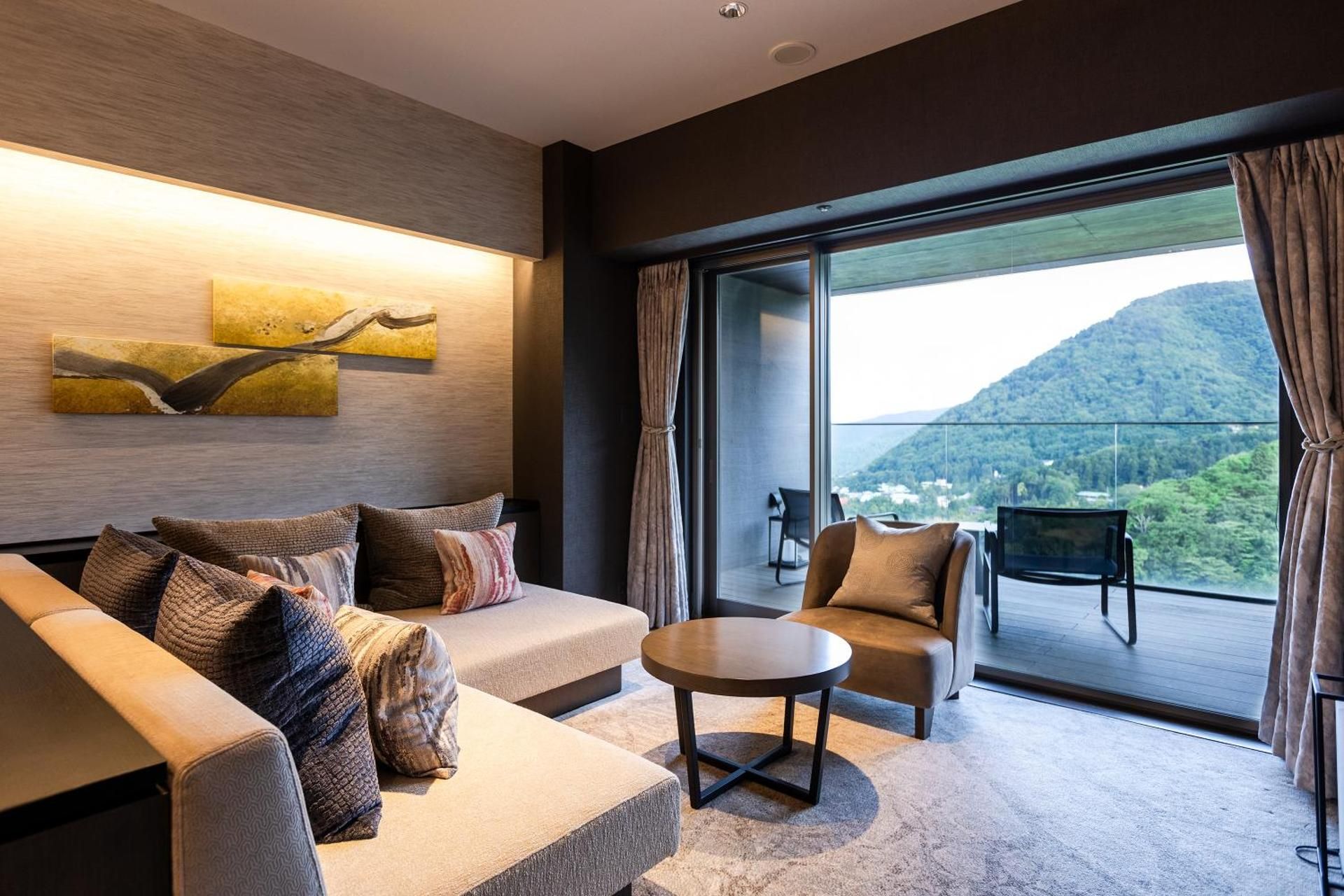 East Wing Upper Floor-Twin Room with Open-Air Bath Western Style / Grill Course  Dinner Entry 19:0020:00