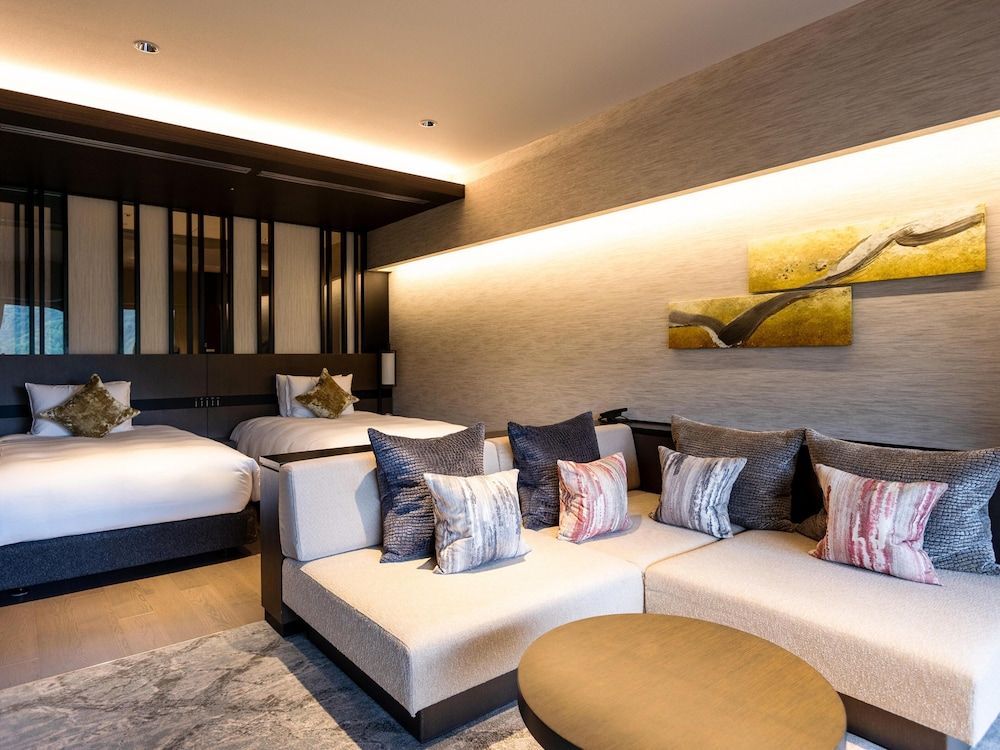 Hakone Gora KARAKU East Wing Upper Floor-Twin Room with Open-Air Bath Western Style / Japanese Dinner Entry 19:00-20:00 3