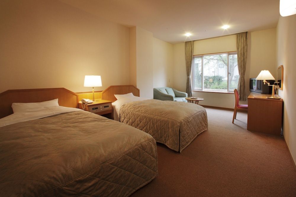 Western Twin Room, Private Bathroom