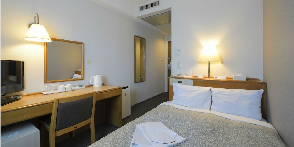 Standard Small Double Room, Smoking, Late Check-Out Until 12 PM