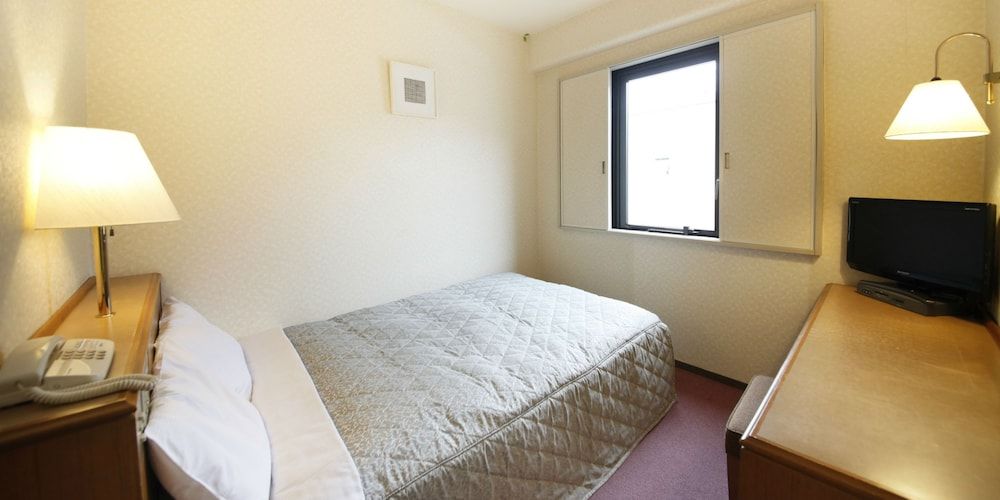 Standard Single Room, Smoking