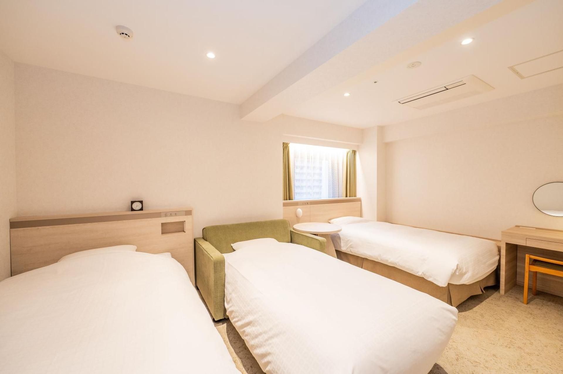 Main Building Universal Twin Room for 3 People - Non-Smoking