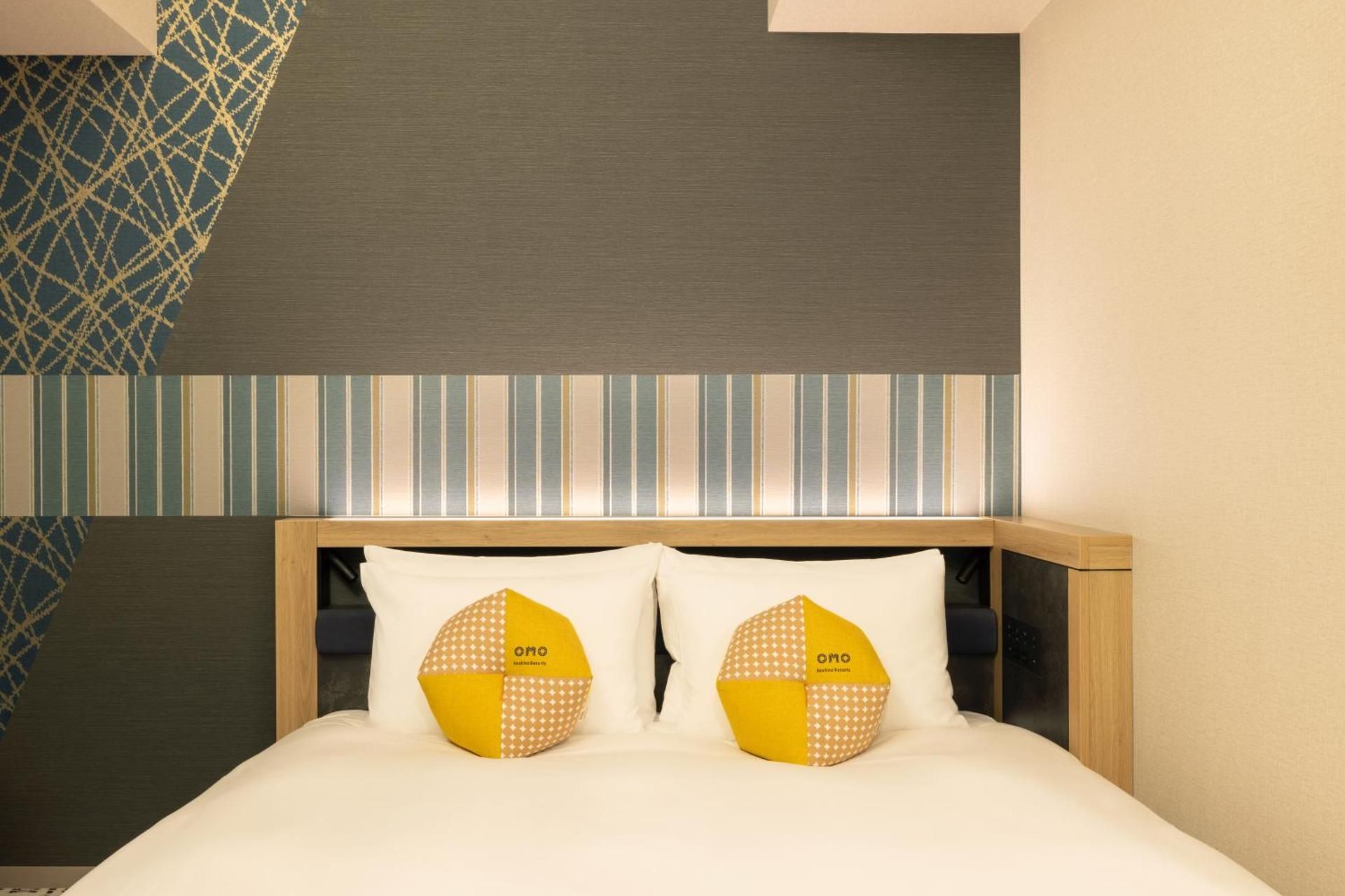 Queen Room with Shower booth