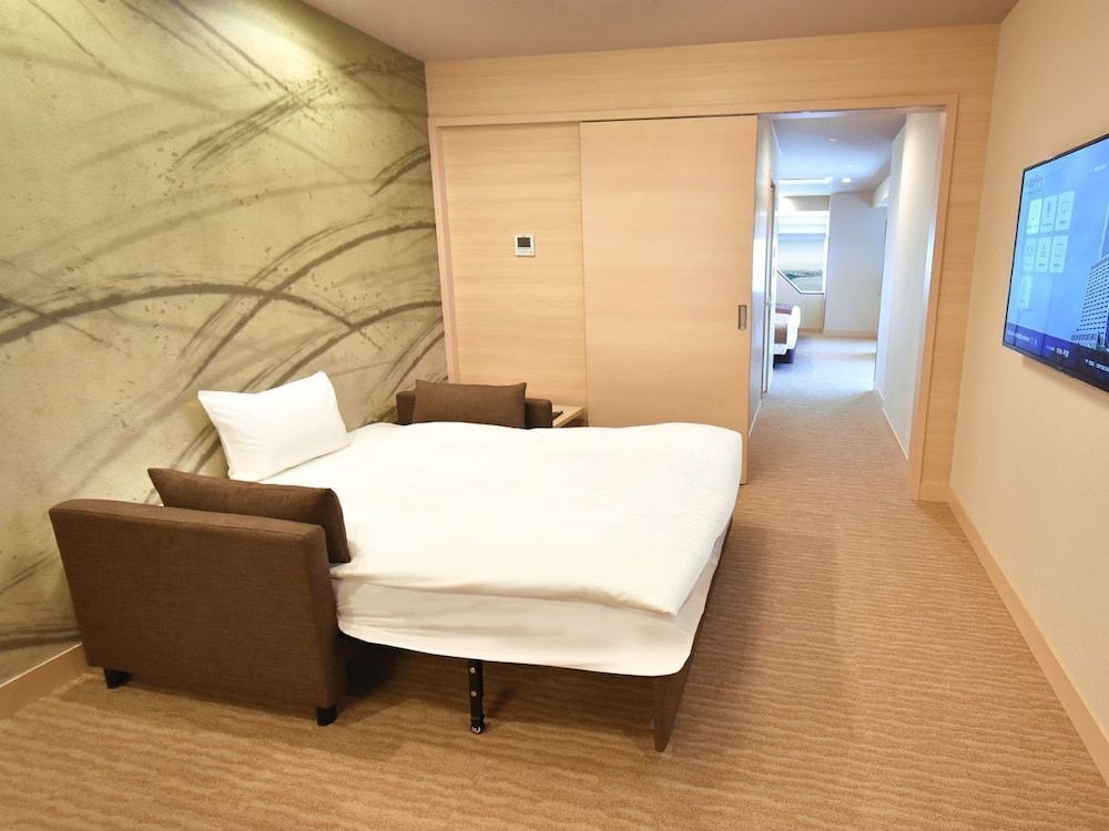undefined Odysis Suites Osaka Airport Hotel 6