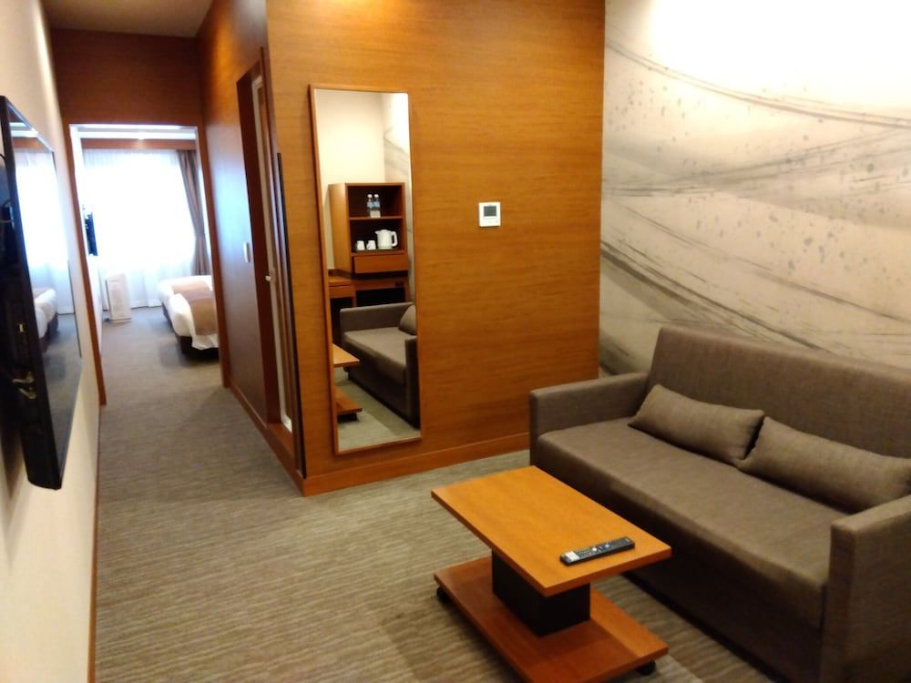 Odysis Suites Osaka Airport Hotel Superior Twin Bay View Room, Non-smoking 4