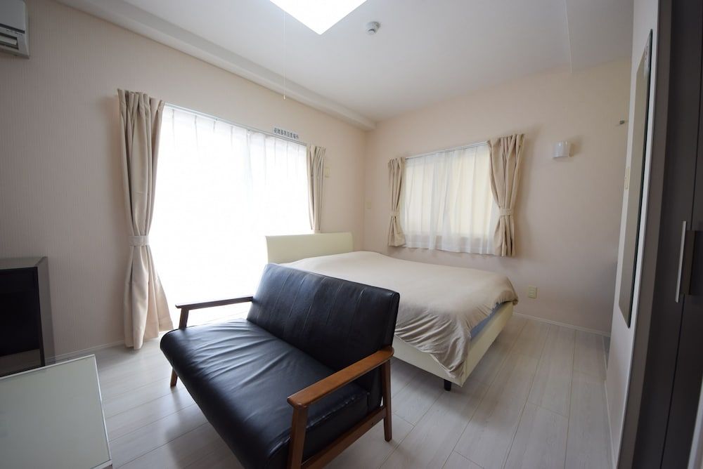 Double Room (402)