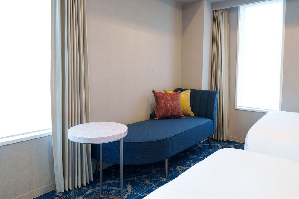 Club Superior Twin Room, High Floor, Cocktail Hour, Non Smoking