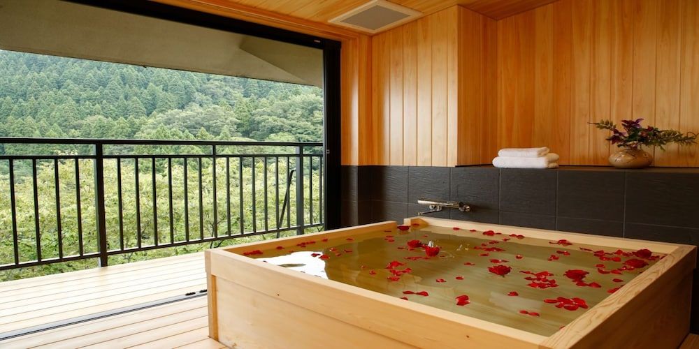 Yamanaka Spa Hanatsubaki Japanese Style Room, Open-Air Bath, Non Smoking 7