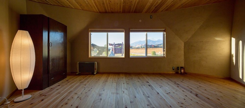 Family Room with Mountain View