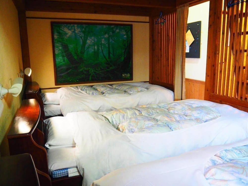 Shared Dormitory, Men only