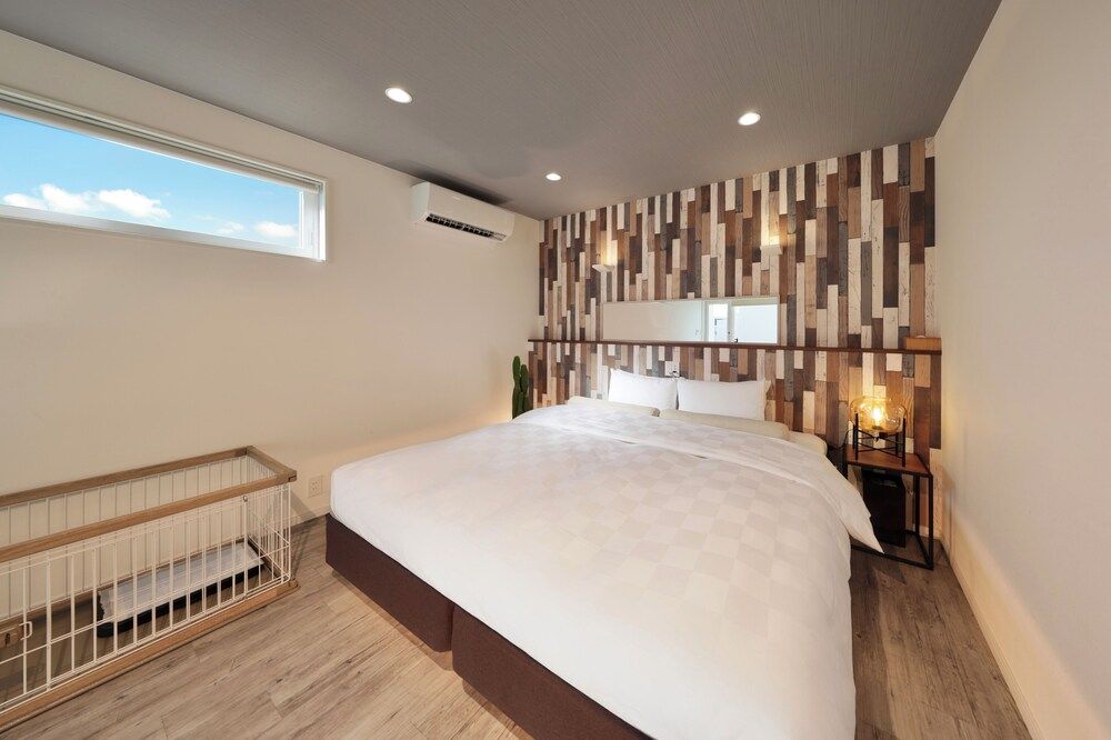 Room I -Maisonette Crystal Suite-