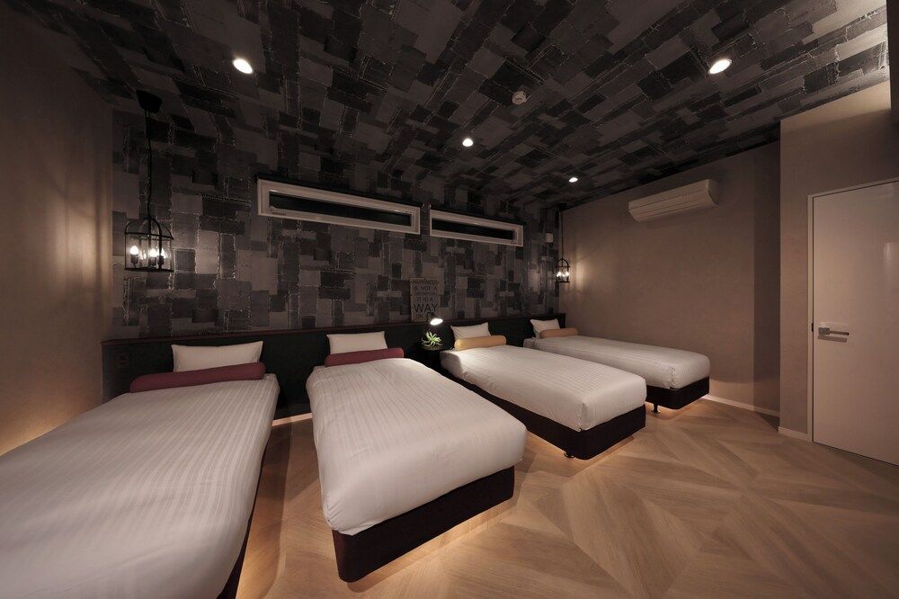Room C -Excellence V.I.P Suite Pool and Spa with Dogs-