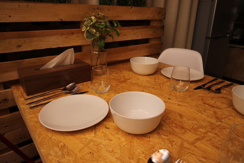 undefined Screamer 2 3