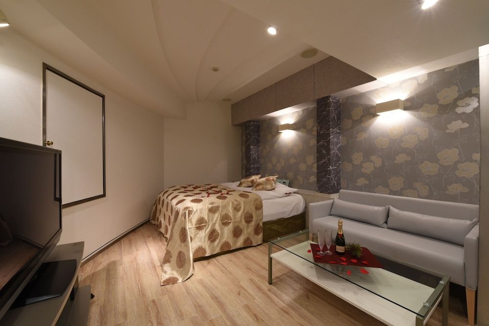 undefined Hotel Frontier - Adults Only 4