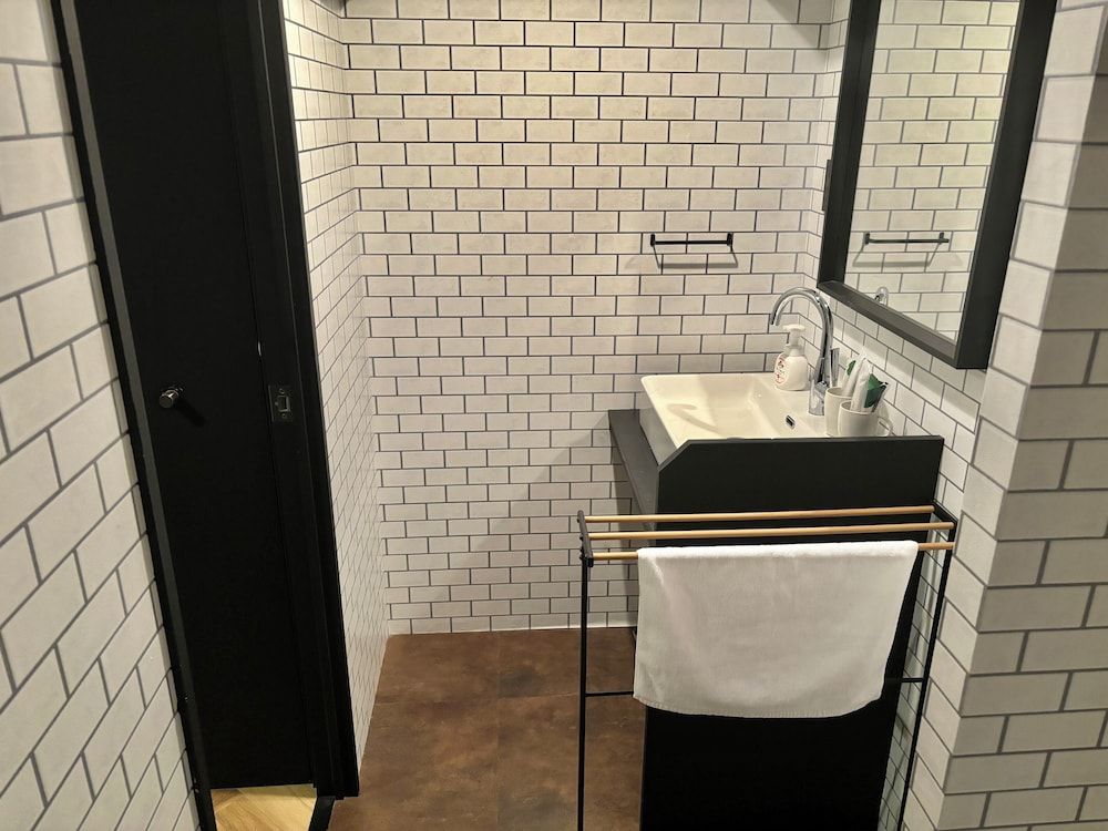 Book Tea Bed Shinjuku-Gyoen Comfort Double Room, 1 Double Bed 3