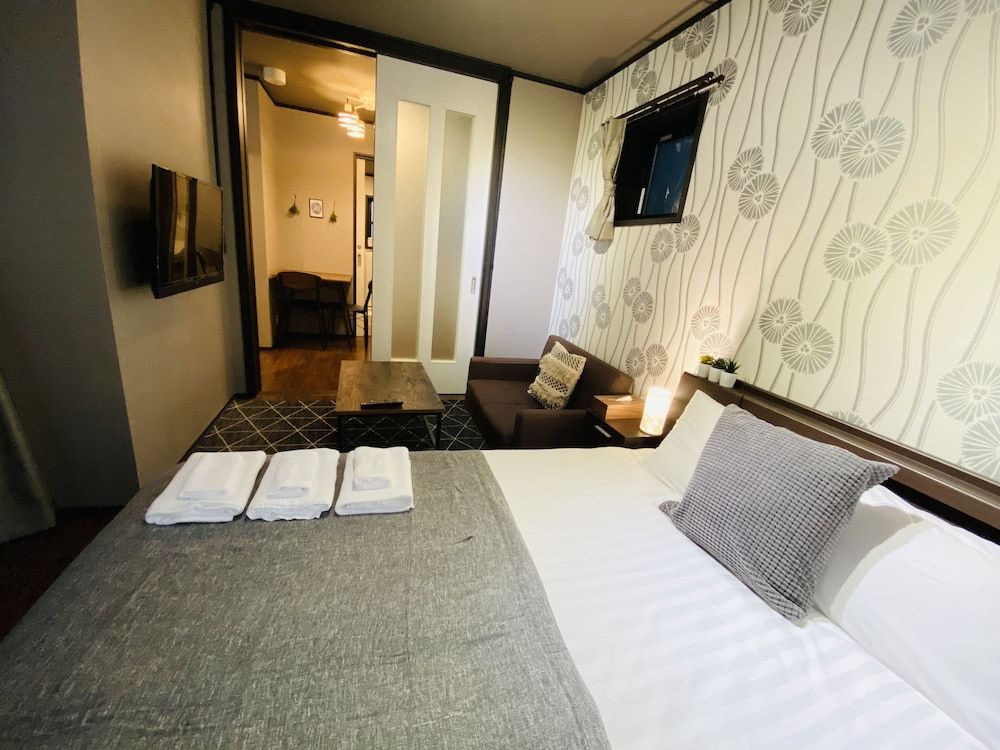 Calm Asakusa Kaminarimon Gate CLx Standard Triple Room (#CL4) 2