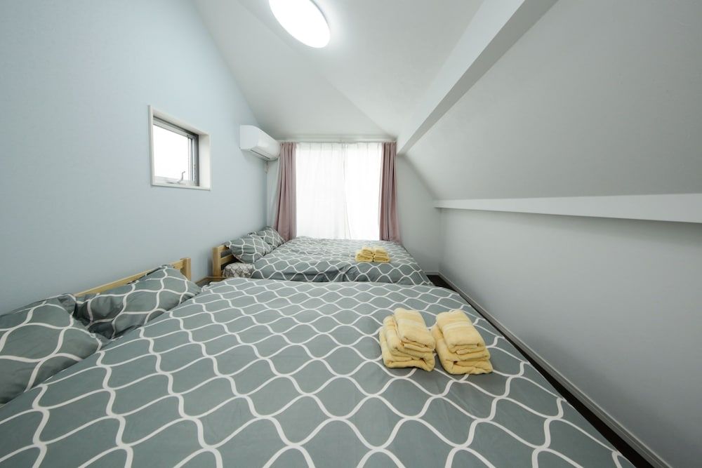 undefined Higashi-Rokugo House BLACK 6