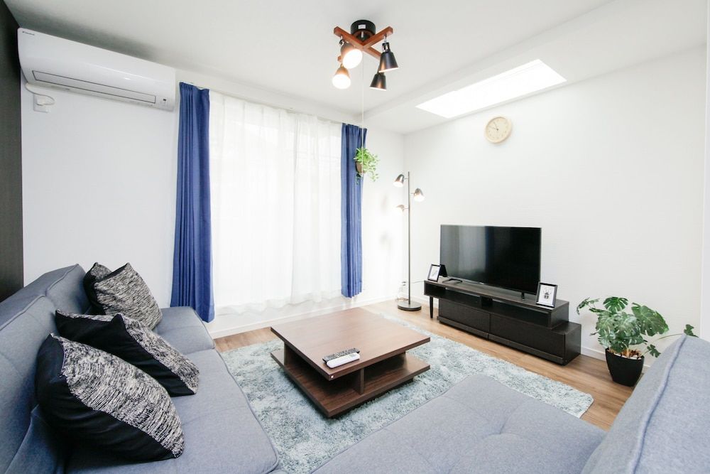 undefined Higashi-Rokugo House WHITE 9