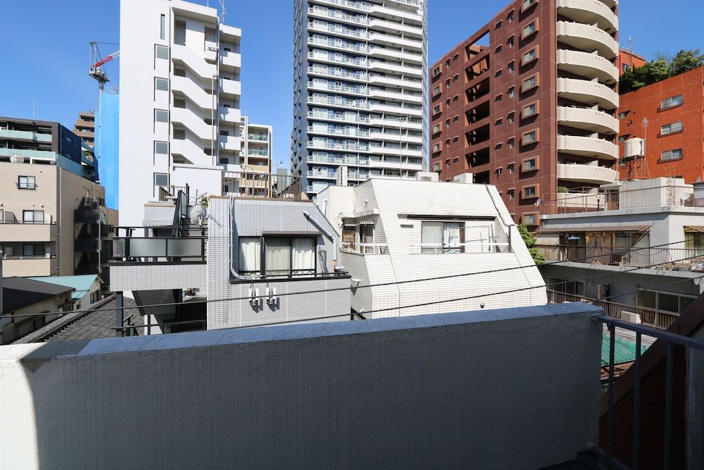 undefined Simon's house Shinjuku 3