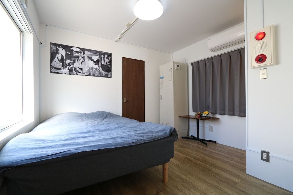 undefined Simon's house Shinjuku 10