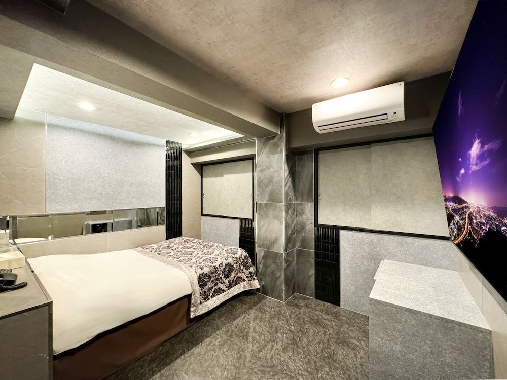 undefined Hotel Rocks 8