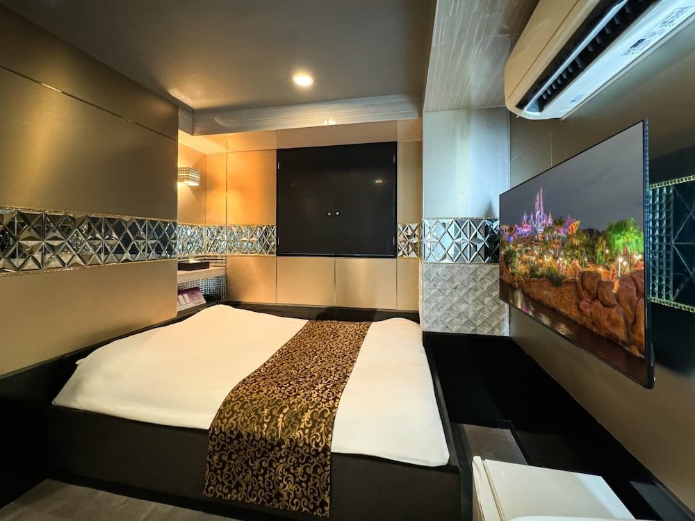 Hotel Amethyst Double Room, Non Smoking 7