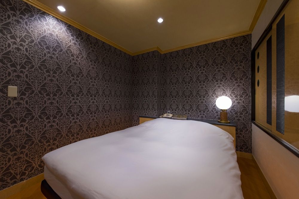 Hotel Linden Oji Double Room 3