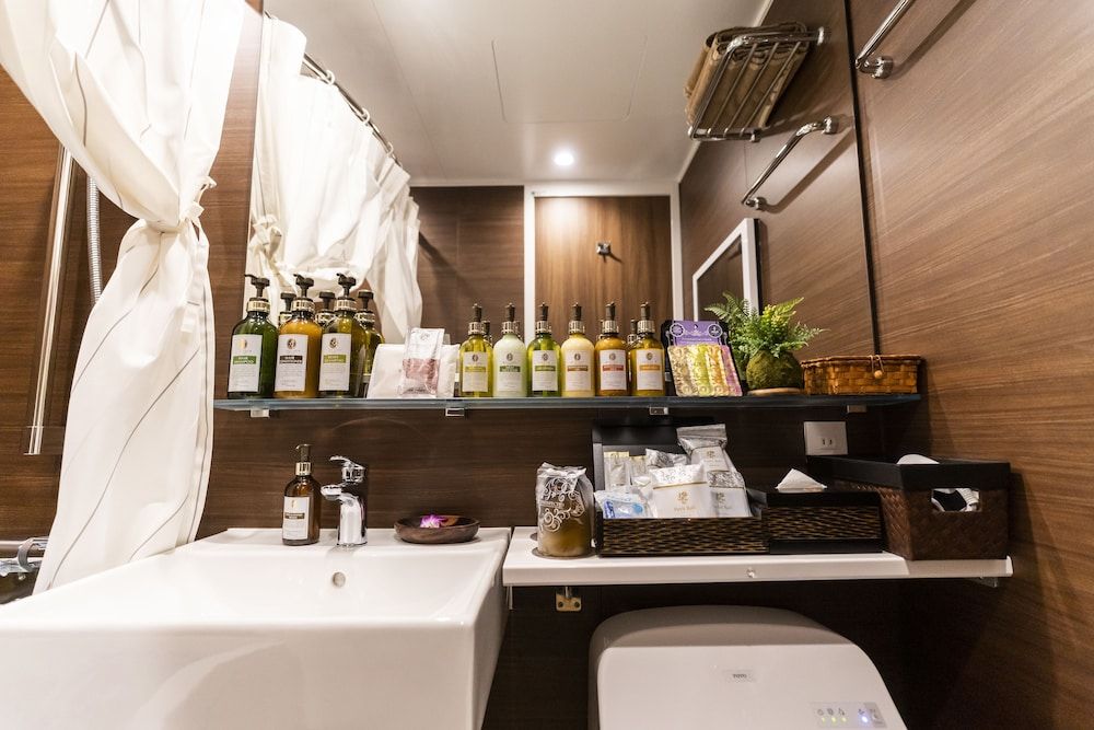 undefined Hotel Petit Bali Garden Shin Okubo - Shinjuku Sta 10min walk - 10