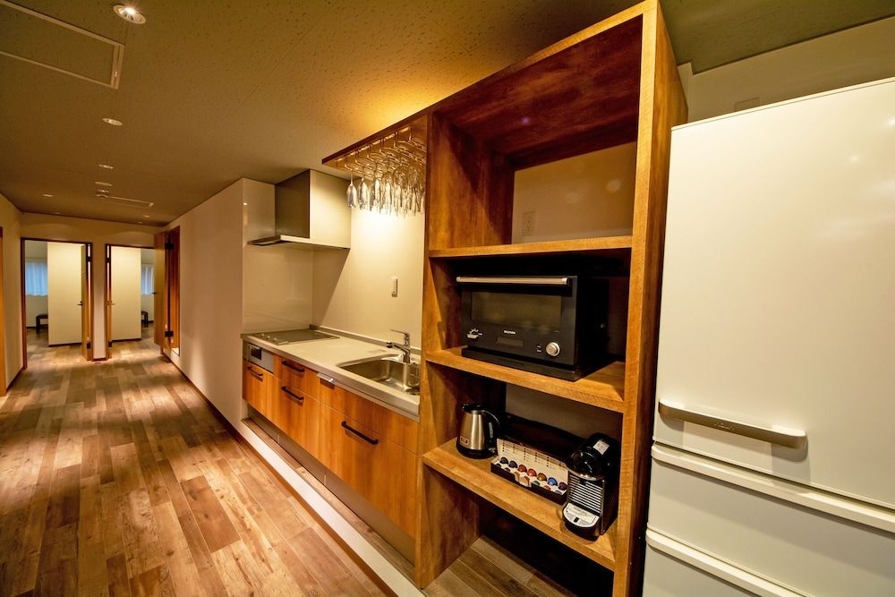 undefined American Vintage Suite 10