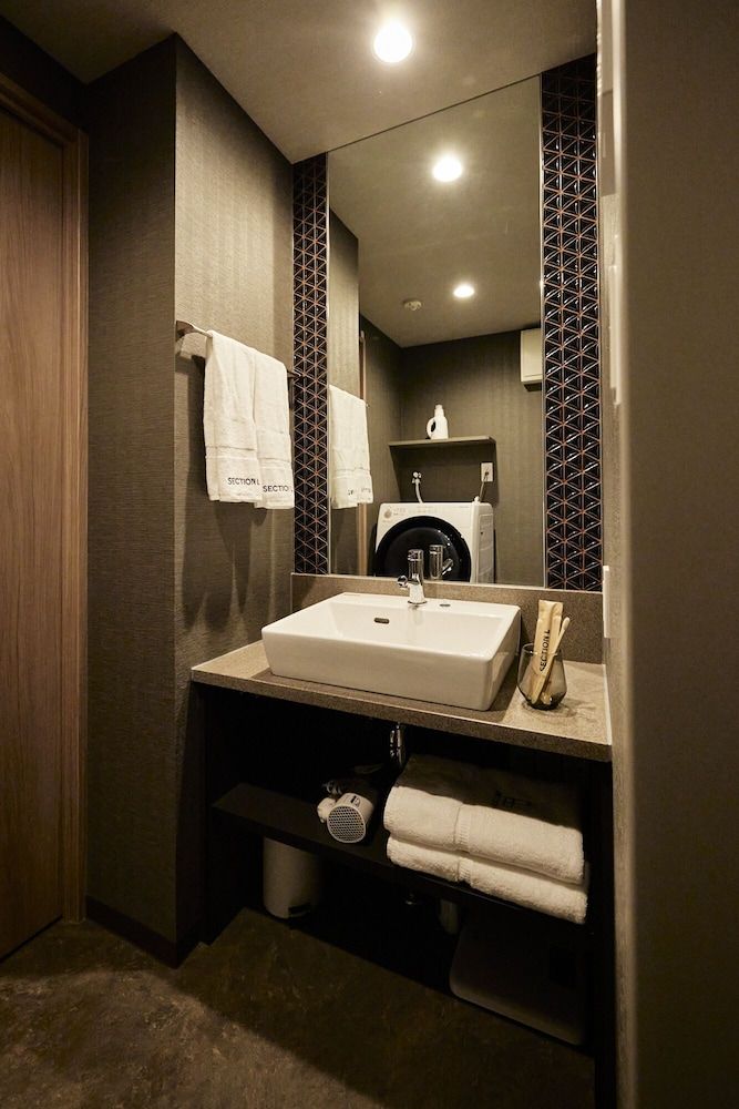 Section L Hatchobori Deluxe Studio Apartment 22