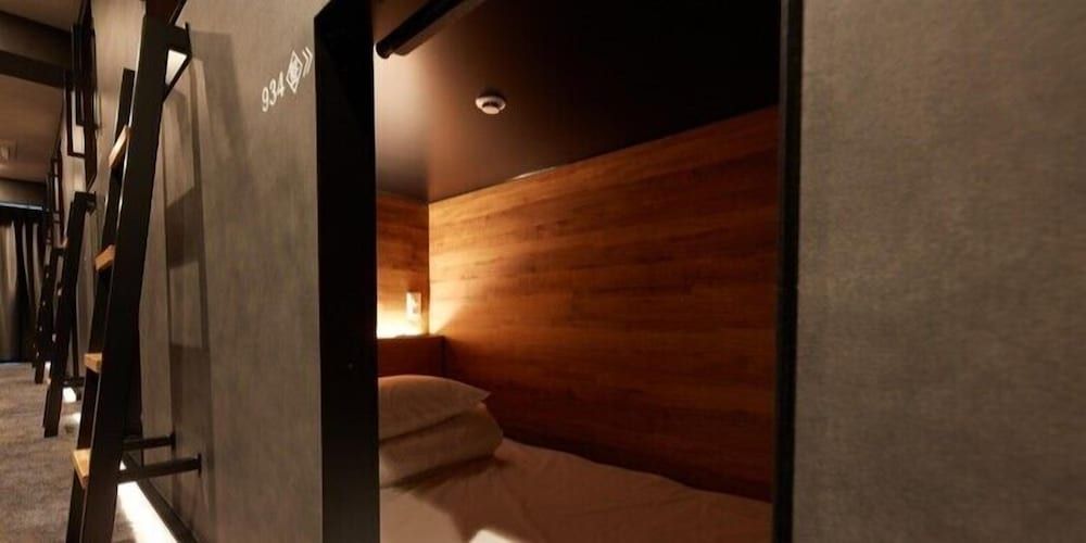 undefined Rembrandt Cabin and Spa Shimbashi - Caters to Men 3