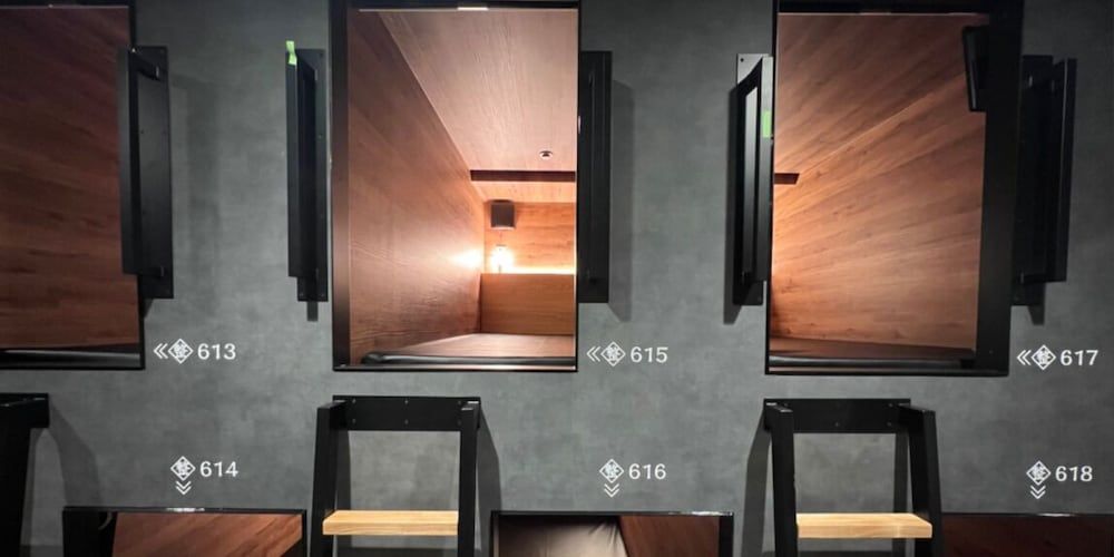 undefined Rembrandt Cabin and Spa Shimbashi - Caters to Men 4