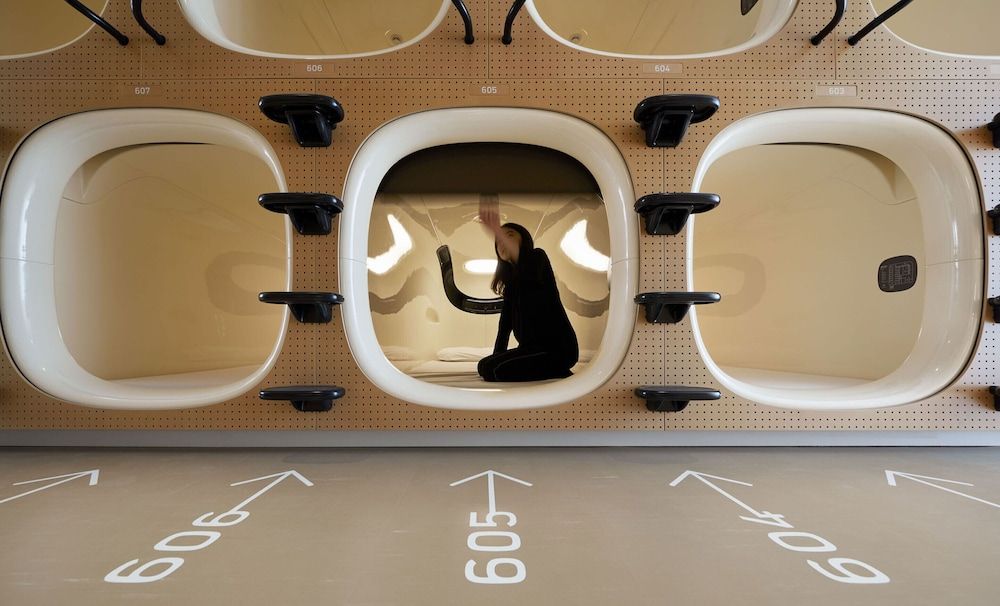 undefined 9h nine hours Ningyocho