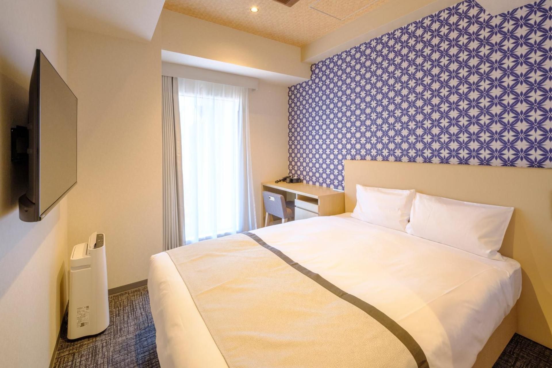 Moderate Double Room with Shower Booth