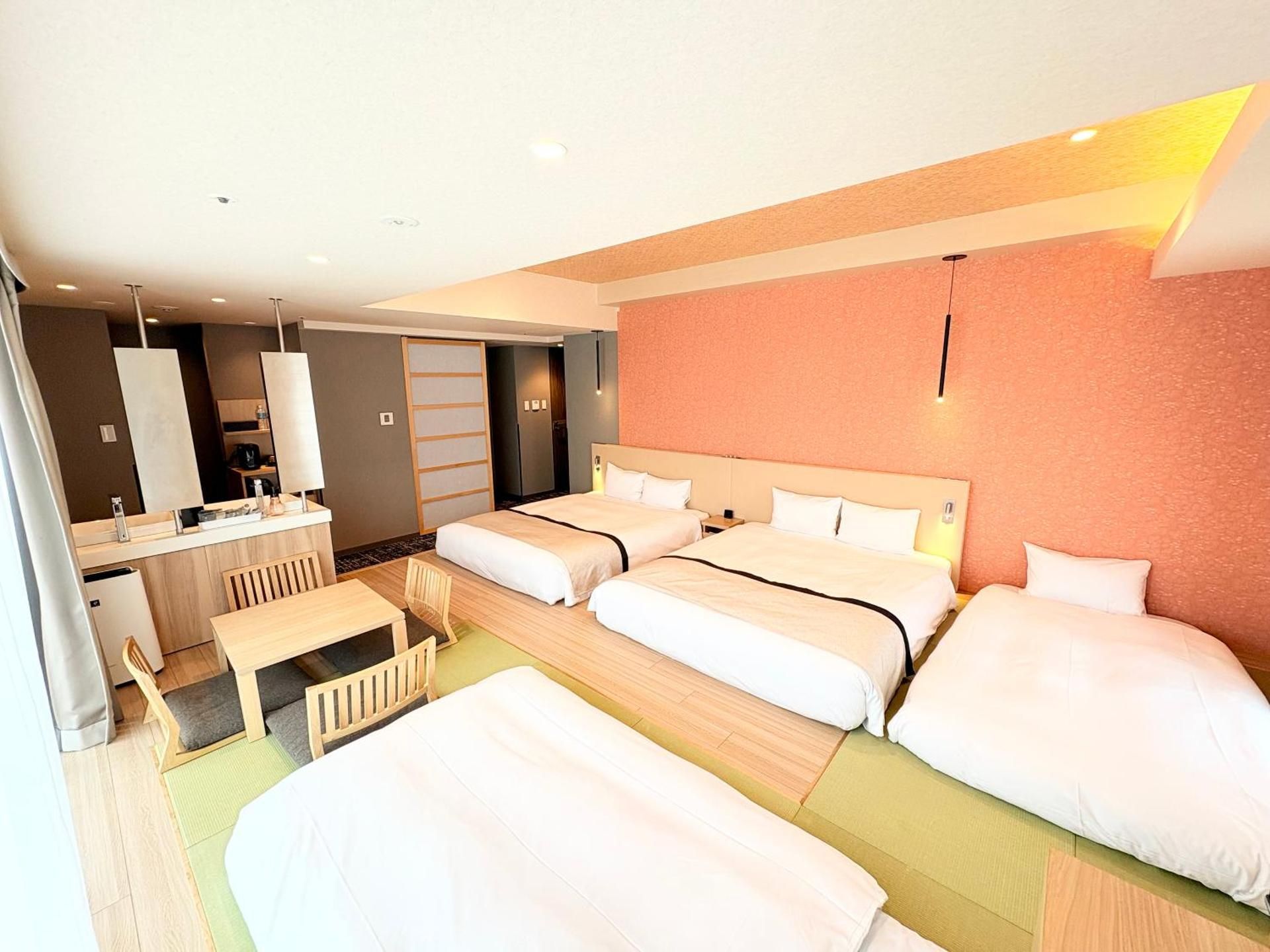 Premium Deluxe Twin with 2 Set of Japanese Futon