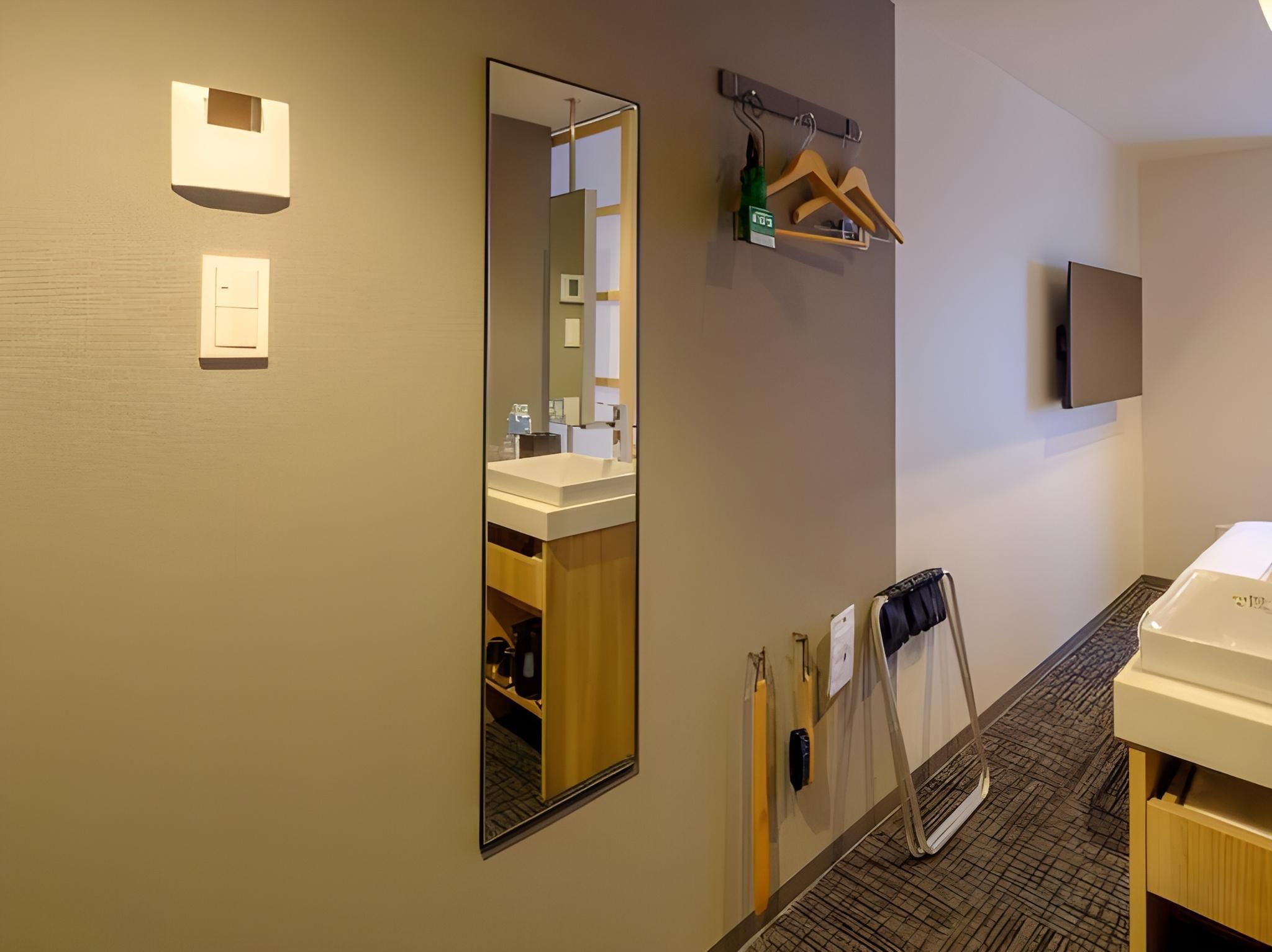 Moderate Double Room with Shower Booth