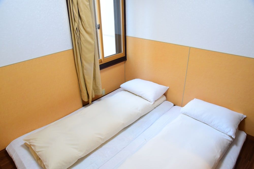 undefined Ueno House VIP 2