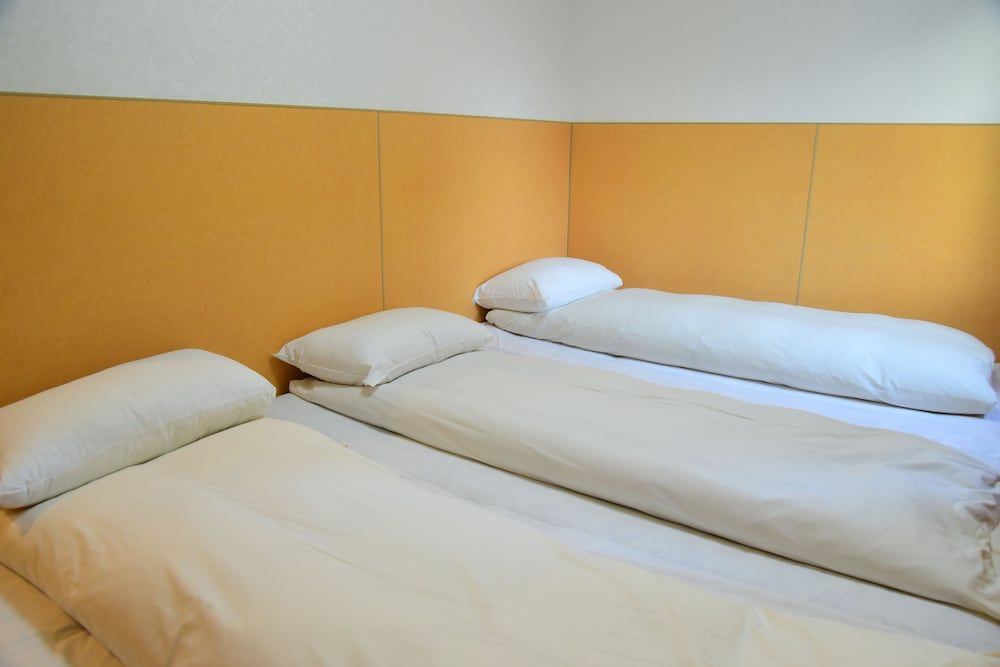 undefined Ueno House VIP 5